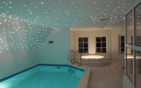 Axeline - 300M from the Sea: Plafond, Interieur Ontwerp, Flooring, Verdieping, Verlichting, Lichte Inrichting, Ontwerp, Hotel, Zwembad, Gips