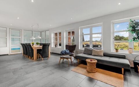 Axeline - 300M from the Sea: Huis, Huis, Verblijf, Landgoed, Werf, Boerderij, Siding, Garden Gebouwen, Veranda