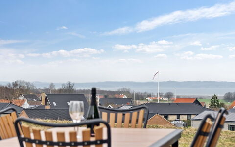 Ferdine - 1.5Km from the Sea: Zwembad, Buitenmeubels, Meubilair, Toevlucht, Flagstone, Eco Hotel, Schaduw, Stoel, Vrije Tijd, Landgoed
