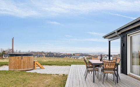 Ferdine - 1.5Km from the Sea: Zwembad, Buitenmeubels, Meubilair, Toevlucht, Flagstone, Eco Hotel, Schaduw, Stoel, Vrije Tijd, Landgoed