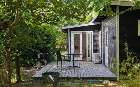 Herminia - 800M from the Sea: Hout, Dak, Architectuur, Huis, Huis, Verblijf, Siding, Hardwood, Helling, Landgoed