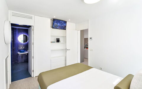 Velsuites 1: Interieur Ontwerp, Flooring, Verdieping, Slaapkamer, Bed, Meubilair, Kamer, Plafond, Laken, Bedding