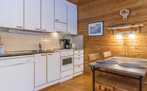 Urupää D 17: Hout, Flooring, Verdieping, Houten Vloer, Interieur Ontwerp, Plafond, Beits, Hardwood, Kamer, Plank