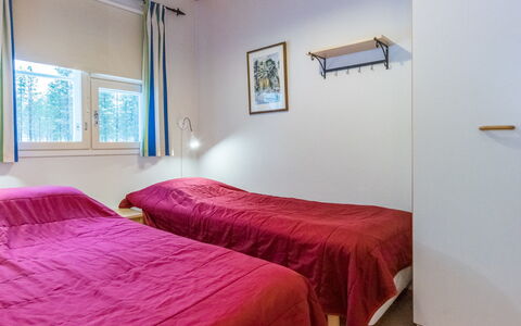 Urupää D 17: Slaapkamer, Hout, Interieur Ontwerp, Bed, Verdieping, Meubilair, Plafond, Flooring, Laken, Kamer