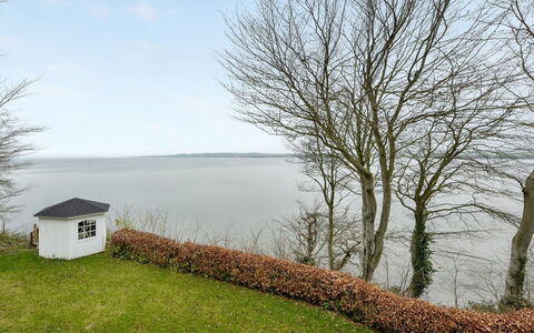Lika - 25M to the Fjord: Woongebied, Dak, Voorstad, Oprit, Landgoed, Schoorsteen