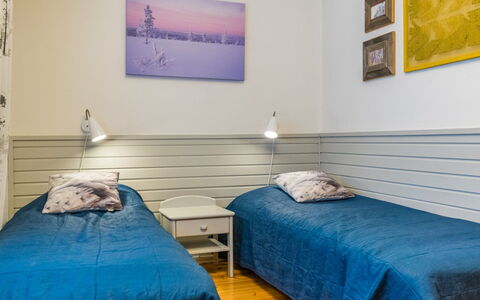 Teerenpesue a 6: Flooring, Verdieping, Interieur Ontwerp, Plafond, Slaapkamer, Houten Vloer, Kamer, Bed, Laken, Bedding