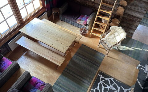 Kiilopalkinen: Meubilair, Flooring, Verdieping, Hout, Interieur Ontwerp, Houten Vloer, Kamer, Hardwood, Woonkamer, Plafond