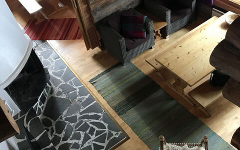 Kiilopalkinen: Hout, Flooring, Meubilair, Verdieping, Houten Vloer, Stoel, Woonkamer, Hardwood, Beits, Laminaatvloer