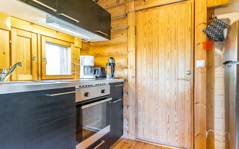 Inari 938: Meubilair, Interieur Ontwerp, Flooring, Verdieping, Tafel, Plafond, Keuken En Eettafel, Verlichting, Stoel, Huis