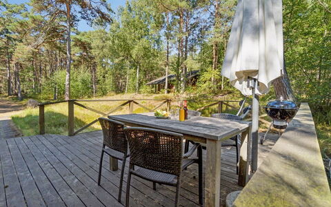 Fredsine - 1.2Km from the Sea: Hout, Dak, Architectuur, Huis, Huis, Verblijf, Siding, Hardwood, Helling, Landgoed