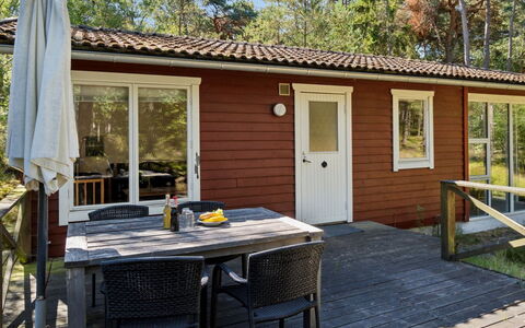 Fredsine - 1.2Km from the Sea: Hout, Dak, Architectuur, Huis, Huis, Verblijf, Siding, Hardwood, Helling, Landgoed
