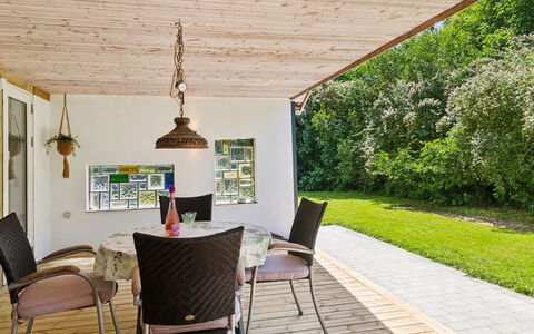 Geske - 3.2Km from the Sea: Hout, Dak, Architectuur, Huis, Huis, Verblijf, Siding, Hardwood, Helling, Landgoed