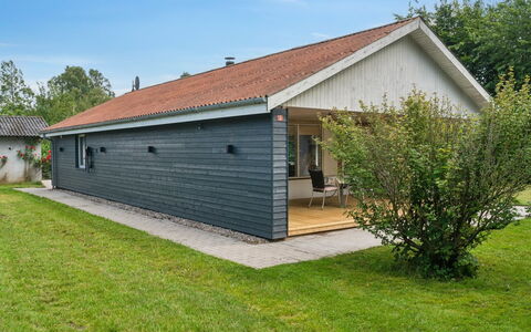 Geske - 3.2Km from the Sea: Hout, Dak, Architectuur, Huis, Huis, Verblijf, Siding, Hardwood, Helling, Landgoed