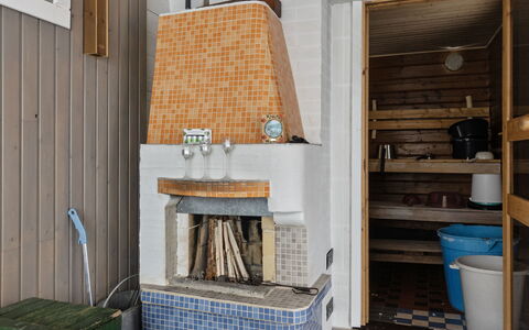 Käpälämäki: Meubilair, Stoel, Buitenmeubels, Tafel, Hout, Buitentafel, Keuken En Eettafel, Schaduw, Tuin, Paraplu