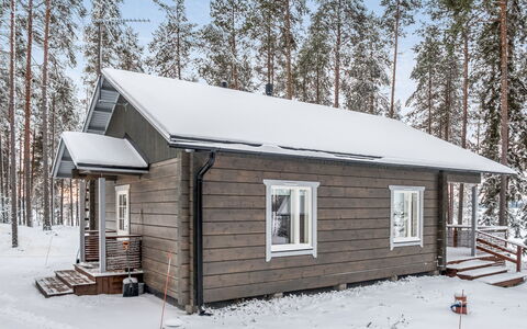 Kianta: Buitenmeubels, Struik, Huis, Buitentafel, Meubilair, Huis, Tuin, Gazon, Backyard, Landgoed