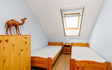 Pamela: Meubilair, Comfort, Hout, Oranje, Gebouw, Interieur Ontwerp, Flooring, Verdieping, Hardwood, Fawn