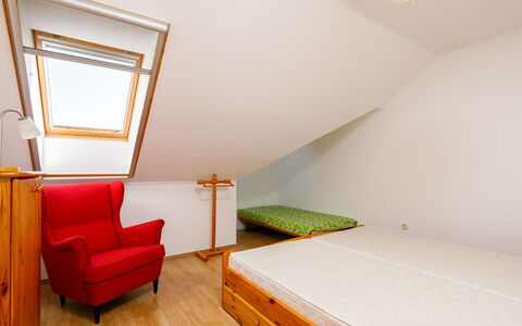 Pamela: Meubilair, Eigendom, Comfort, Hout, Gebouw, Huis, Interieur Ontwerp, Flooring, Verdieping