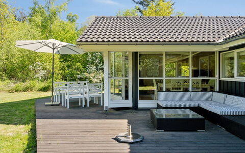 Fatima - 400M from the Sea: Meubilair, Interieur Ontwerp, Flooring, Verdieping, Plafond, Kamer, Stoel, Tafel, Appartement, Keuken En Eettafel