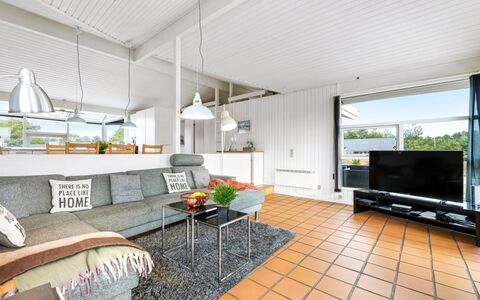 Josef - 950M from the Sea: Dak, Huis, Huis, Verblijf, Deur, Siding, Dek, Veranda, Plank, Hardwood