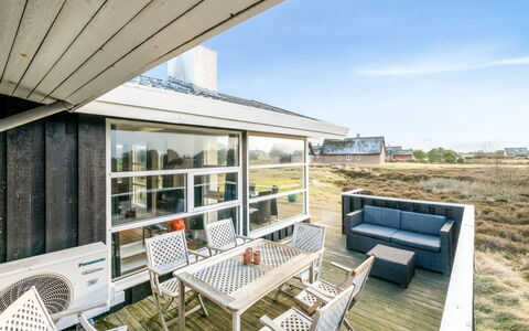 Josef - 950M from the Sea: Dak, Huis, Huis, Verblijf, Deur, Siding, Dek, Veranda, Plank, Hardwood