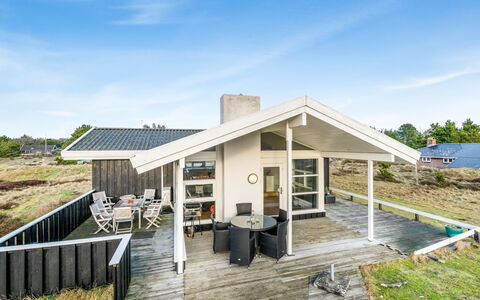 Josef - 950M from the Sea: Dak, Huis, Huis, Verblijf, Deur, Siding, Dek, Veranda, Plank, Hardwood