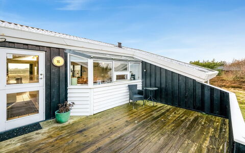 Josef - 950M from the Sea: Dak, Huis, Huis, Verblijf, Deur, Siding, Dek, Veranda, Plank, Hardwood