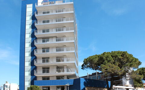 Lignano Sabbiadoro 636: Lucht, Gebouw, Sneeuw, Helling, Boom, Huis, Hout, Fabriek, Freezing, Bergketen