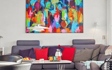 Leny - 900M from the Sea: Rood, Woonkamer, Bankstel, Kunst, Meubilair, Interieur Ontwerp, Kussen Gooien, Beeldende Kunsten, Moderne Kunst
