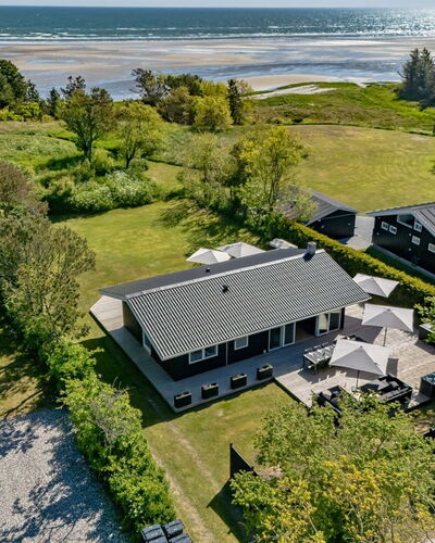 Keti - 50M from the Sea