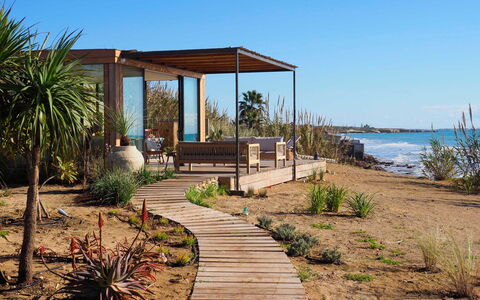 Casa Ninfa - Ispica, Sicilia: Water, Fabriek, Lucht, Schaduw, Natuurlijk Landschap, Land Lot, Meer, Biome, Landschap, Onroerend Goed