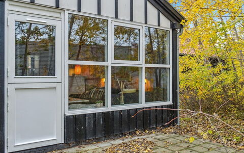 Gudrund - 250M from the Sea: Dak, Huis, Huis, Verblijf, Deur, Siding, Dek, Veranda, Plank, Hardwood