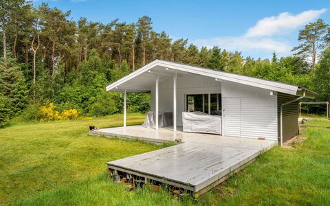 Elsemaria - 1.3Km from the Sea: Meubilair, Interieur Ontwerp, Flooring, Verdieping, Plafond, Kamer, Stoel, Tafel, Appartement, Keuken En Eettafel