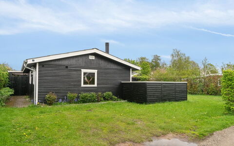 Ritha - 175M from the Sea: Hout, Dak, Architectuur, Huis, Huis, Verblijf, Siding, Hardwood, Helling, Landgoed