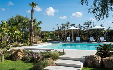 Villa Chiara - Paceco, Sicilia: Water, Fabriek, Lucht, Wolk, Eigendom, Boom, Arecales, Zwembad, Landschap, Vrije Tijd