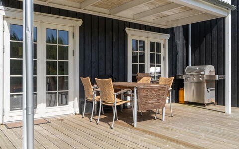 Tian: Hout, Veranda, Flooring, Deur, Verdieping, Houten Vloer, Hardwood, Meubilair, Dek, Beits