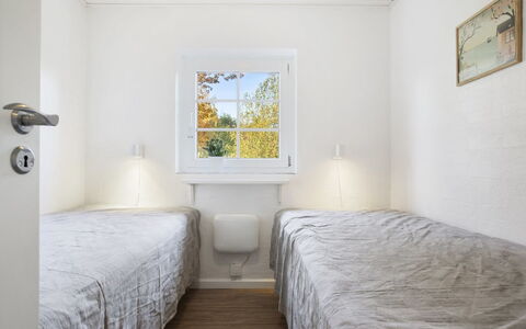 Krok - 1.2Km from the Sea: Muur, Hout, Verdieping, Flooring, Plafond, Slaapkamer, Kamer, Bed, Bedding