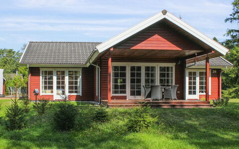 Palnir - 8Km from the Sea: Huis, Huis, Deur, Dak, Verblijf, Landgoed, Tuin, Schaduw, Siding, Werf