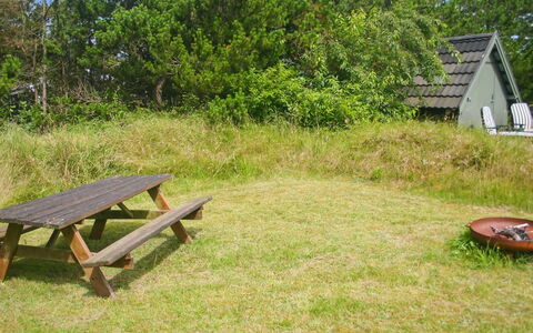Gisa - 400M from the Sea: Blauw, Struik, Verblijf, Groundcover, Tuin, Landgoed, Schaduw, Landscaping, Boerderij, Eco Hotel