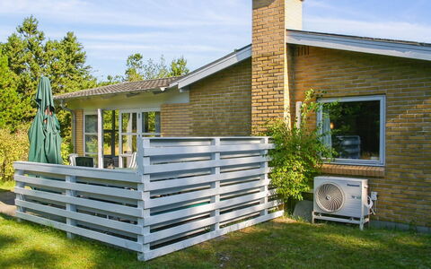 Gisa - 400M from the Sea: Blauw, Struik, Verblijf, Groundcover, Tuin, Landgoed, Schaduw, Landscaping, Boerderij, Eco Hotel