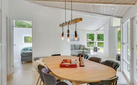 Thorsmod - 2.6Km from the Sea: Flooring, Verdieping, Plafond, Interieur Ontwerp, Countertop, Keuken, Cabinetry, Kamer, Major Appliance, Lichte Inrichting