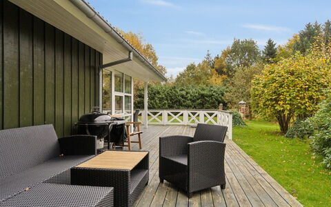 Ananda - 900M from the Sea: Blauw, Struik, Verblijf, Groundcover, Tuin, Landgoed, Schaduw, Landscaping, Boerderij, Eco Hotel