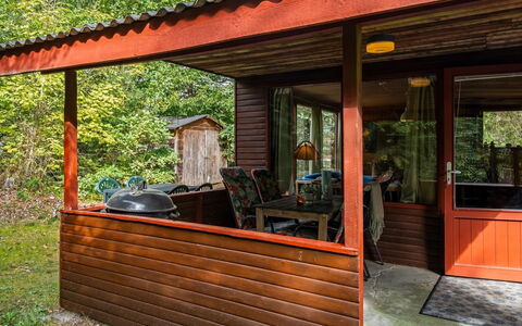 Friis - 100M from the Sea: Hout, Veranda, Beits, Hardwood, Schaduw, Outdoor Structuur, Verblijf, Garden Gebouwen, Dek, Blokhut