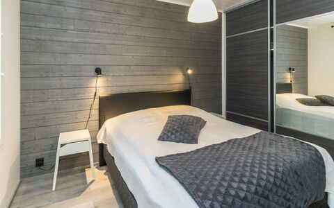 Villa Maria: Interieur Ontwerp, Flooring, Verdieping, Hout, Plafond, Slaapkamer, Meubilair, Bed, Lichte Inrichting, Verlichting