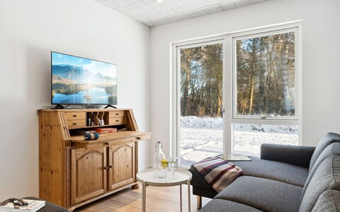 Scalli - 1.5Km to the Fjord: Meubilair, Interieur Ontwerp, Hout, Flooring, Verdieping, Kamer, Plafond, Woonkamer, Tafel, Verlichting