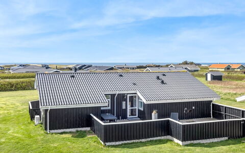 Arild - 300M from the Sea: Gras, Grasland, Land Lot, Verblijf, Landelijk Gebied, Weide, Garden Gebouwen, Tuin, Schuur