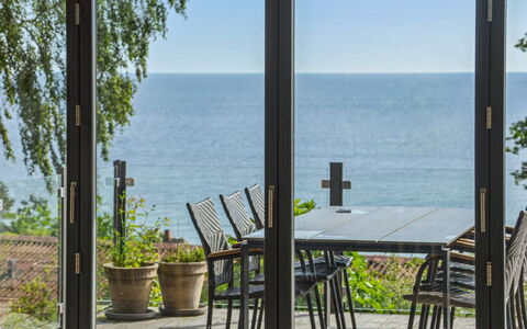 Seetje - 200M from the Sea: Hout, Dak, Architectuur, Huis, Huis, Verblijf, Siding, Hardwood, Helling, Landgoed