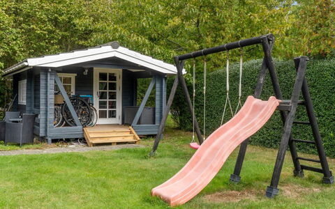 Thorke - 200M from the Sea: Dak, Huis, Huis, Verblijf, Siding, Landgoed, Oprit, Garden Gebouwen, Werf, Schuur
