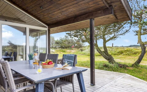 Lagho - 500M from the Sea: Plafond, Flooring, Interieur Ontwerp, Verdieping, Samengesteld Materiaal, Meubilair, Toevlucht, Hotel, Ontwerp, Daylighting