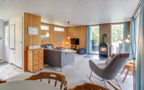 Sonia - 3Km from the Sea: Dak, Huis, Huis, Verblijf, Deur, Siding, Dek, Veranda, Plank, Hardwood