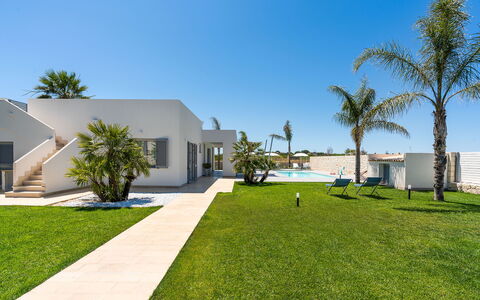 Villa Le Palme - Noto, Sicilia: Lucht, Fabriek, Gebouw, Azure, Boom, Land Lot, Arecales, Stedelijk Ontwerp, Gras, Woongebied